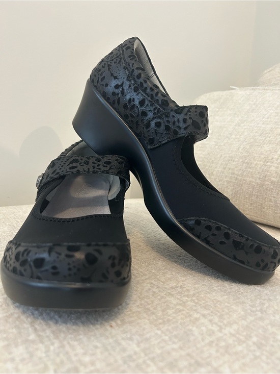 Alegria Shoes - Alegria Black Mary Jane style shoes like new